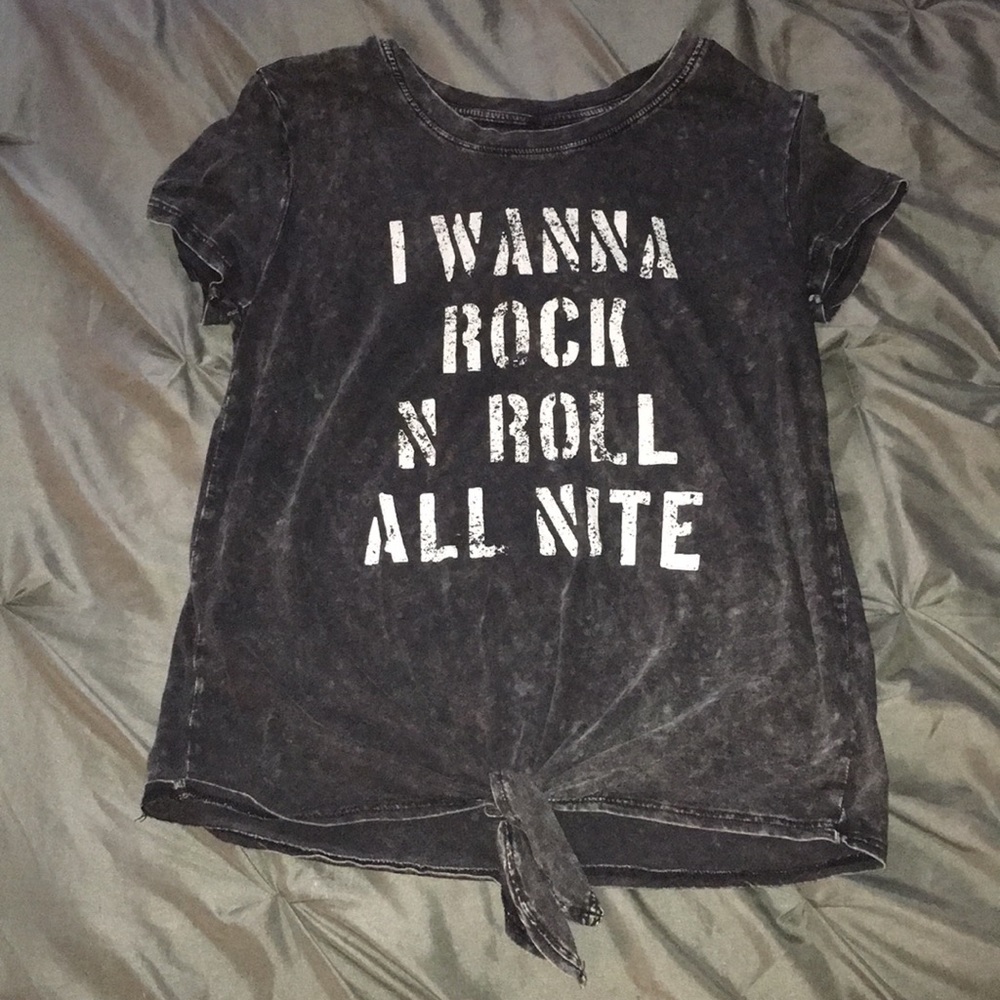 Acid washed rock tee